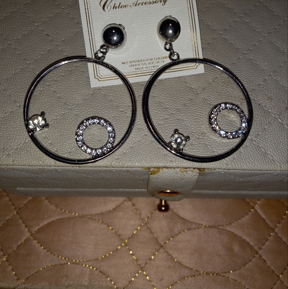 3/15 hoop earrings with accents NWT